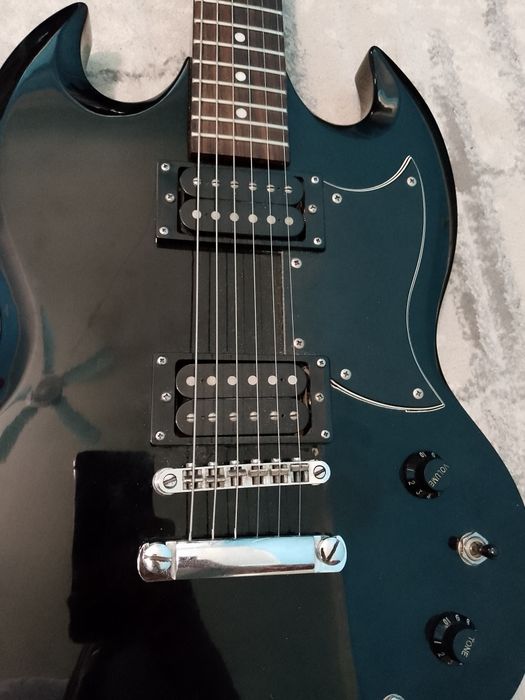 Original Harley Benton SG uslubidagi gitara