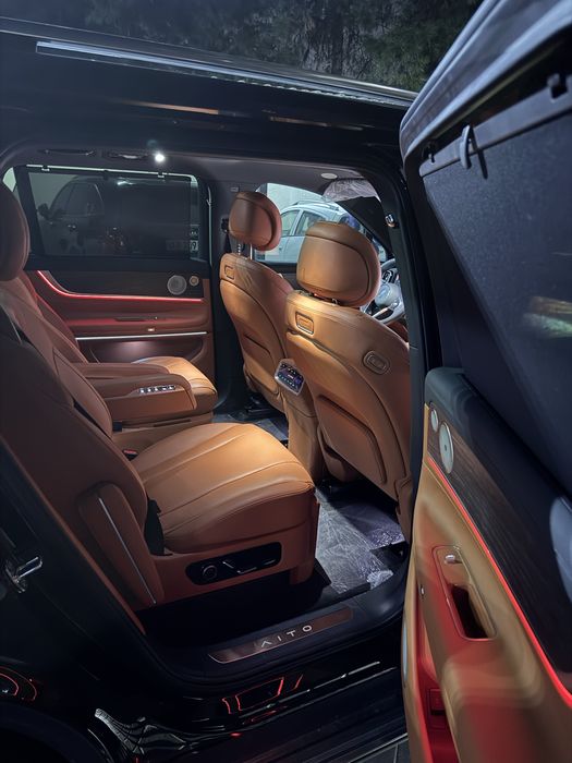 aito M9 EV ULTRA срочно!