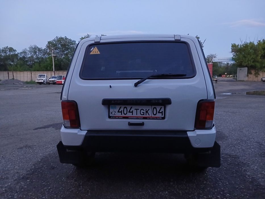 Продам Нива 21214
