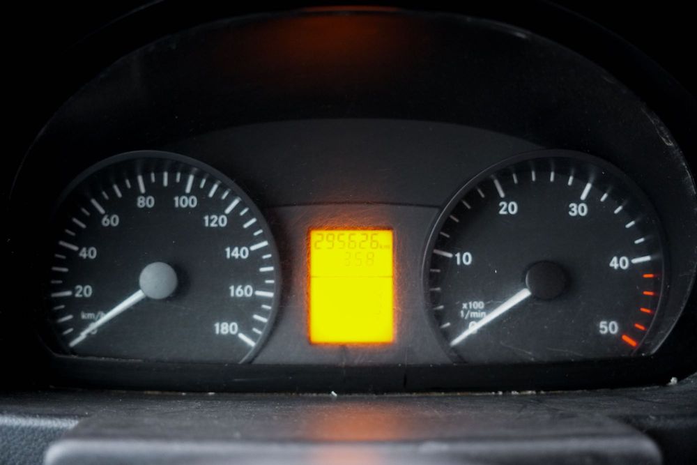 Vând Mercedes sprinter doka 6 locuri 213 facelift