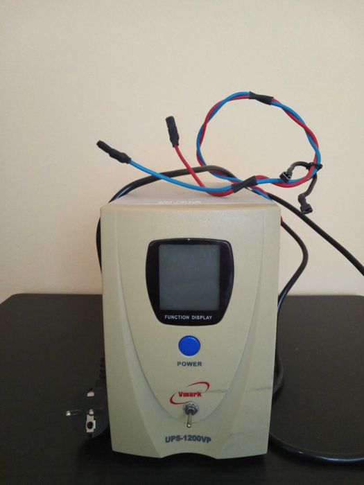 UPS Vmark 1200VA cu acumulatorii slabiti si in stare perfecta de functionare