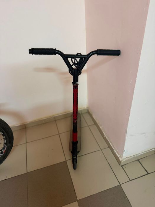 Продам самокат трюковой