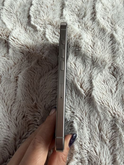 Iphone 15 pro запазен