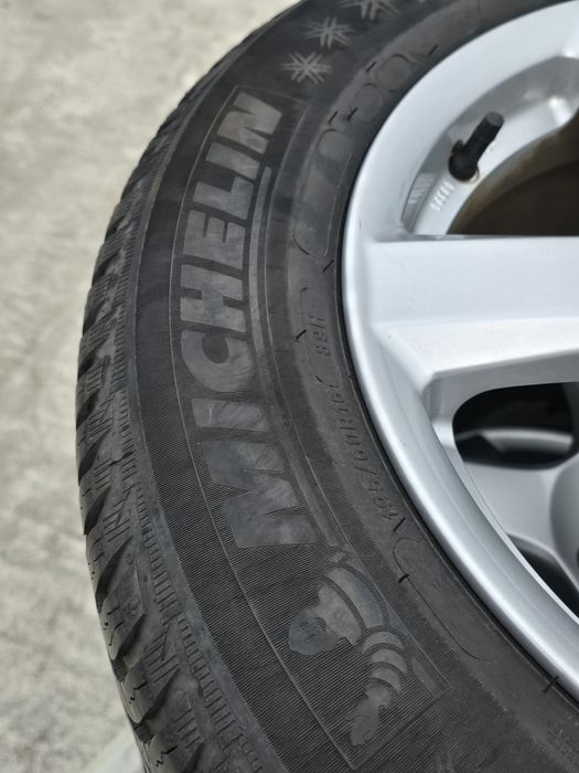 4 Броя 195/60/16 Michelin 2x7mm 2x6mm