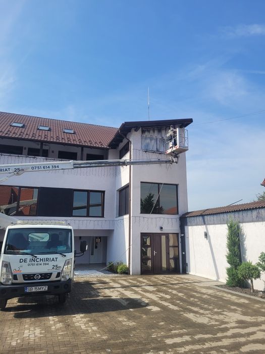 Curatare  pavaj,beton amprentat, terase,geamuri exterioare ,panouri fo