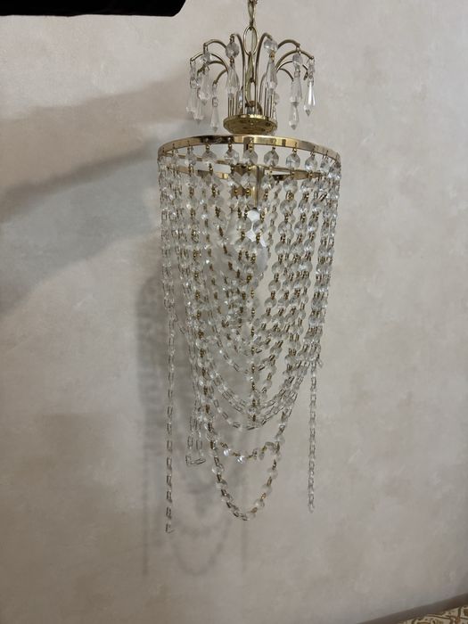 Продам люстры буу
