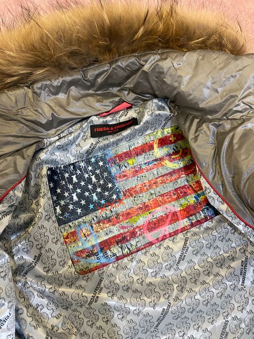 Маркови оригинални якета