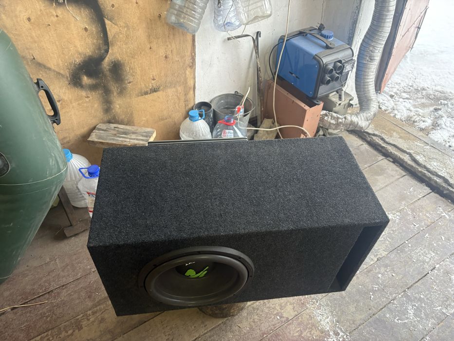 Продам Сабвуфер в отлином состоянии