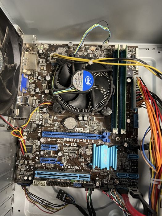 Настолен компютър в отлично състояние