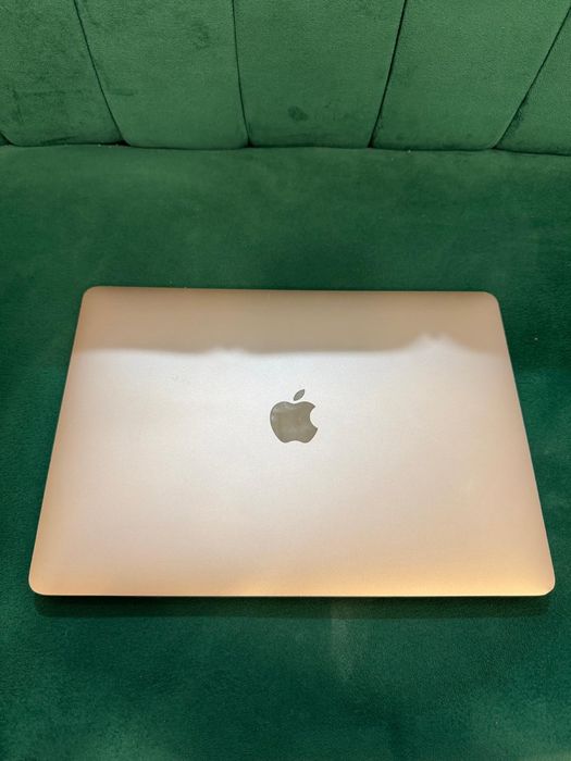 MacBook Air 2019 i5 256Gb