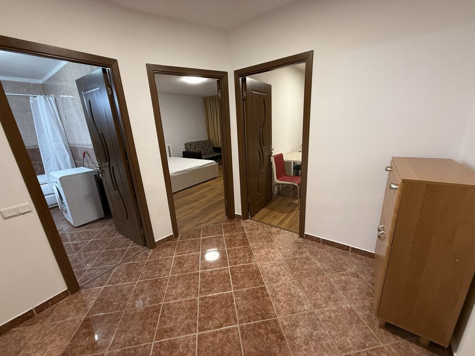 Inchiriez apartament cu o camera + loc de parcare Floresti
