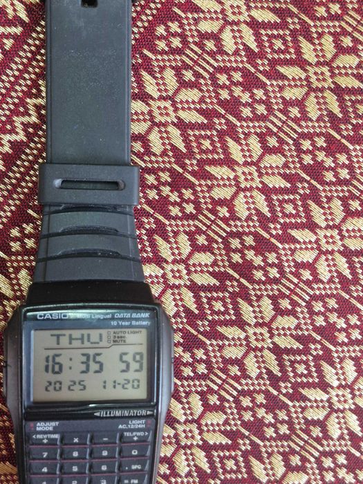 Продава се часовник Casio DBC-32