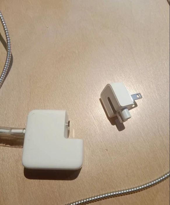 Продам Apple adapter 30w оригинал