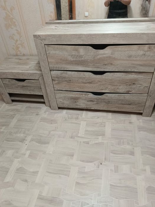 Продам спальный гарнитур