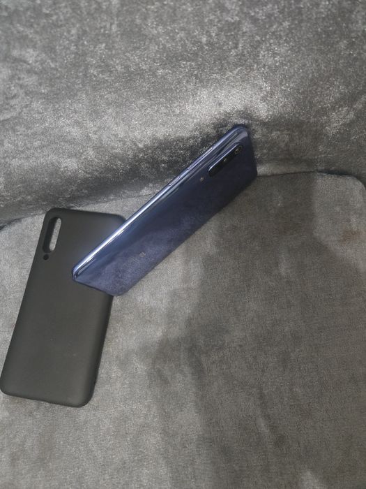 Продам Xiaomi Mi 9