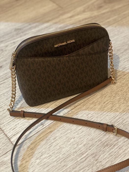 Сроооччноо продам