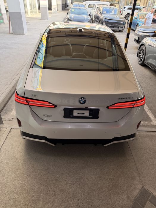 Bmw I5 40L dop opsiya oq/qora