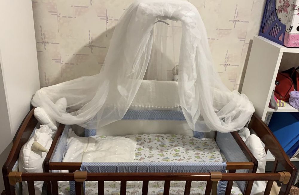 Детская кроватка