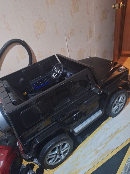 Продам детский электромобиль