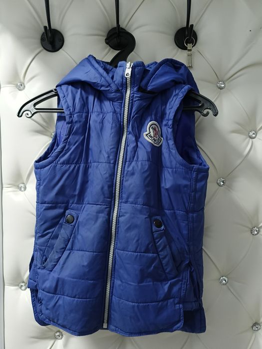 Безрукавка на мальчика