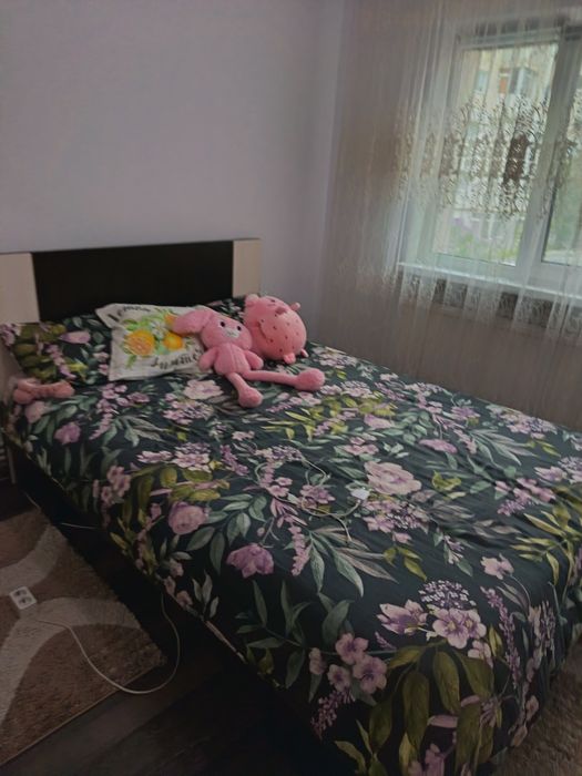 Inchiriez apartament cu 2 camete