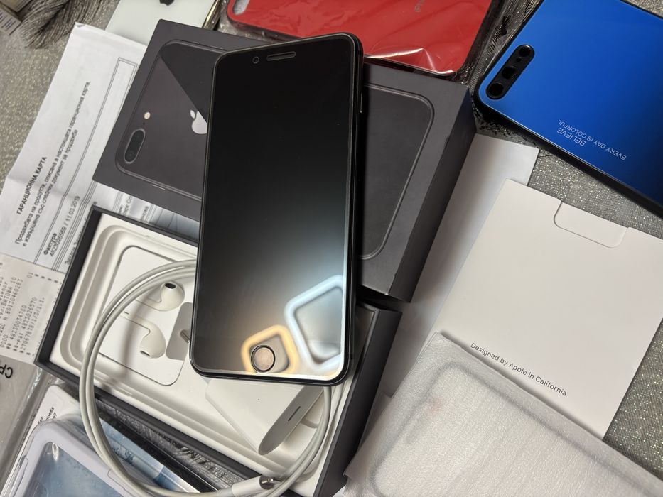 Iphone 8 plus 64 black + адаптер