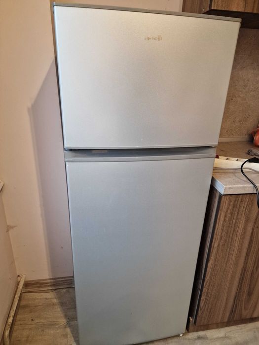 Хладилник Arielli