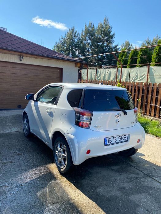 Vând Toyota IQ 2009