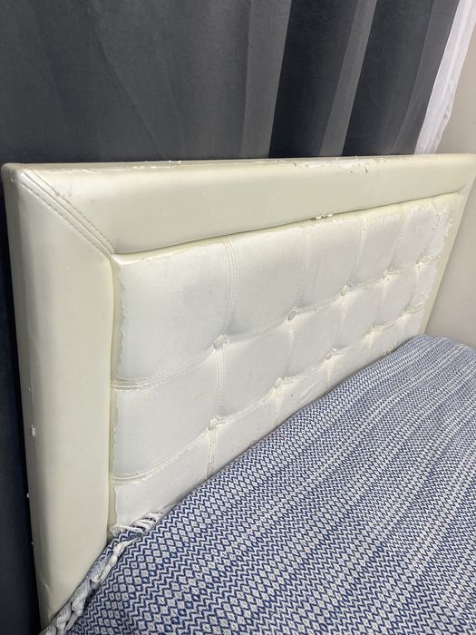 Спальная кровать 1,5