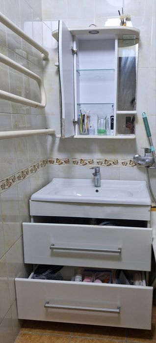 Зеркало шкаф в ванную