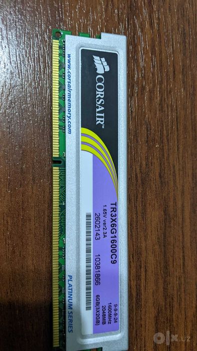 Оперативная память Kingston DDR4 8 ГБ и Corsair DDR3 6 Гб