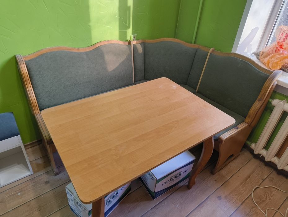 Стол, уголок-скамейка