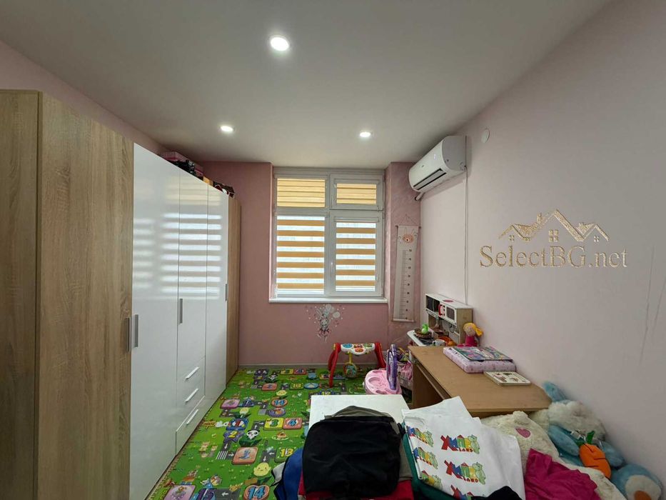 Тристаен апартамент в кв. Колю Фичето