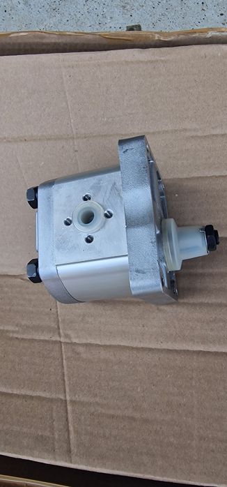 Pompa hidraulica servo direcție fiat 715 pret 650 lei se poate trimite