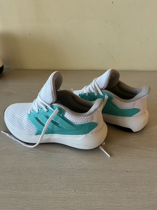 Adidas AMG Petronas 35,5