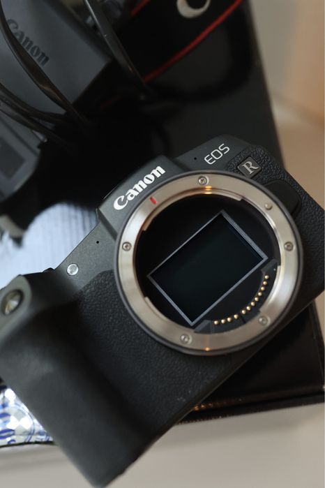 Полнокадровая камера Canon eos RP