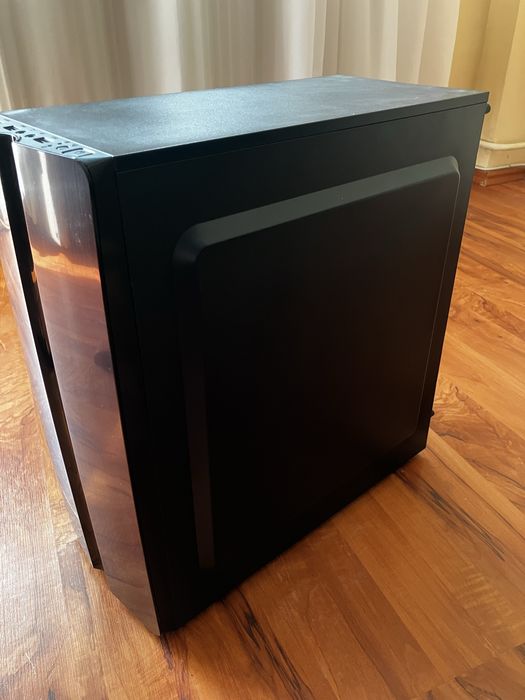 Carcasă PC ATX - stare foarte bună
