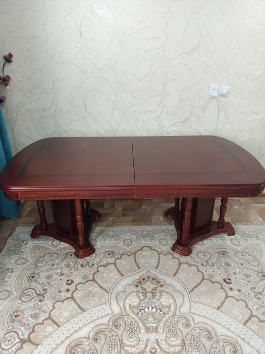 Продам Стол для гостиной