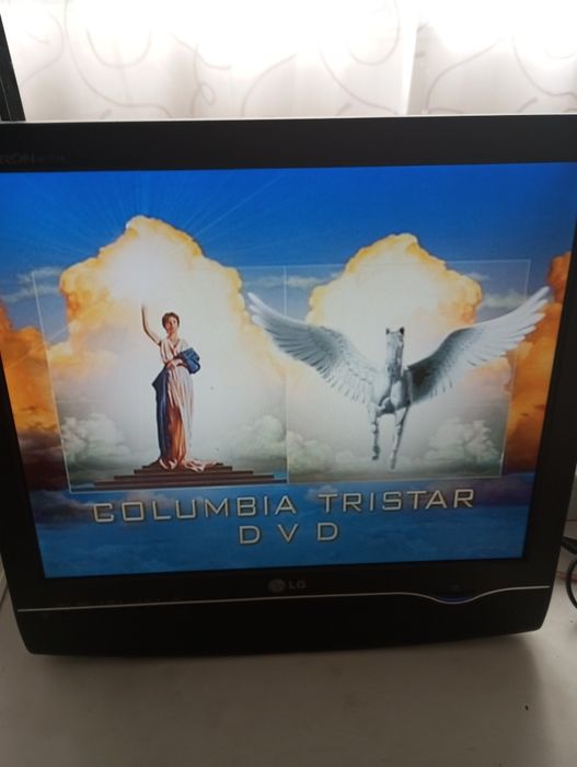 Продам телевизор LG Flatrom M1717A.