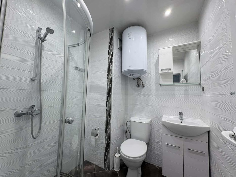 Дава се под наем Двустаен апартамент в Варна, Център - 54 кв.м за 498.27 € - Снимка #8