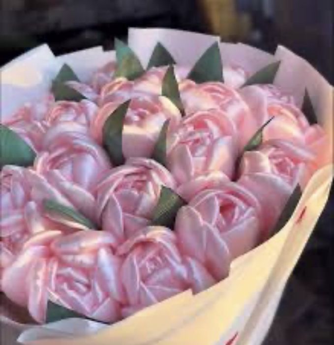 красивый букет из тюльпанов