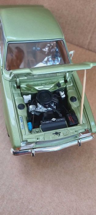 Ford Capri 1700 GT 1969 на Minichamps 1:18