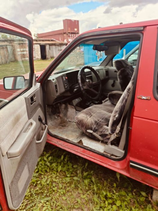 Продам два автомобиля Chevrolet Blazer