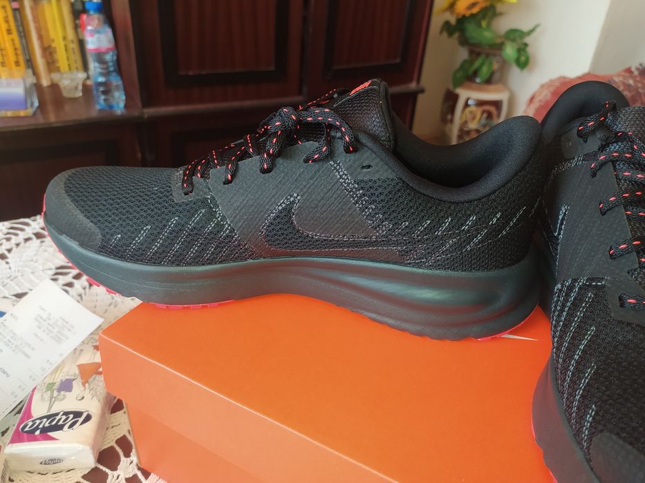 Нови Маратонки NIKE