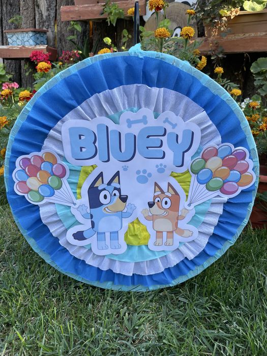 Блуи пинята/Bluey