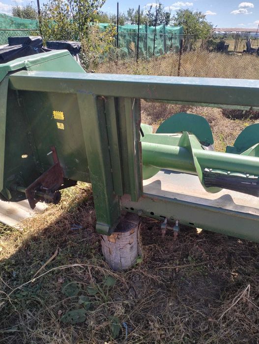 Masa de Porumb John Deere 443