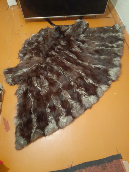 Продаётся шуба чернобурка