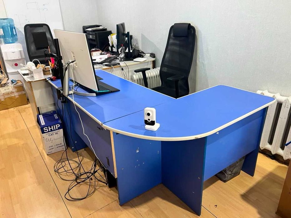 Продам офисную мебель