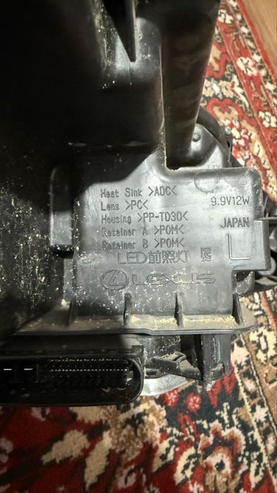 Фары от LEXUS ES 2019 год