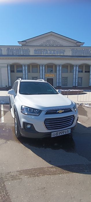 Услуги 7 местного вместительного  автомобиля .  Поездка в горы .